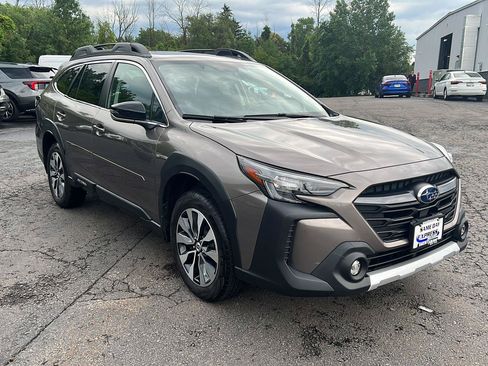 Used 2024 Subaru Outback Limited AWD/4WD image 23