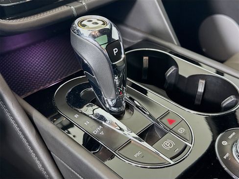 Certified 2019 Bentley Bentayga image 15