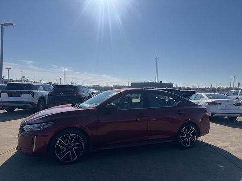 Certified 2025 Nissan Sentra SR w/ SR Premium Package image 10