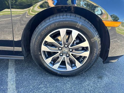 Certified 2024 Honda Odyssey EX-L image 16