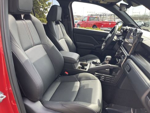 Used 2026 Toyota 4Runner Limited image 24