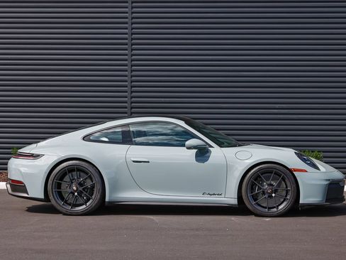 Certified 2025 Porsche 911 Carrera 4 GTS image 8
