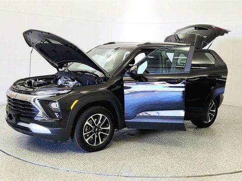 Used 2025 Chevrolet TrailBlazer LT image 10