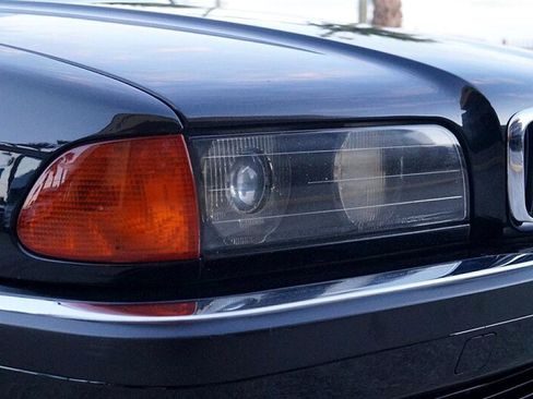 Used 1998 BMW 735i image 29