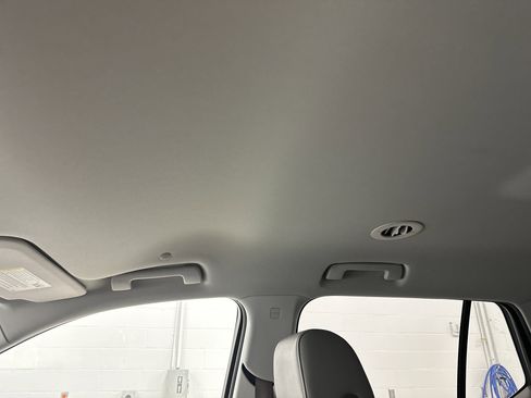 Used 2018 Chevrolet Traverse Premier FWD image 31