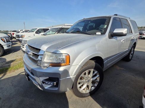 Used 2017 Ford Expedition Limited w/ Equipment Group 301A RWD image 6