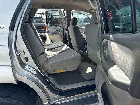 Used 2005 Toyota Sequoia SR5 image 18