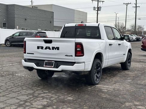 New 2026 RAM 1500 4x4 Crew Cab image 3