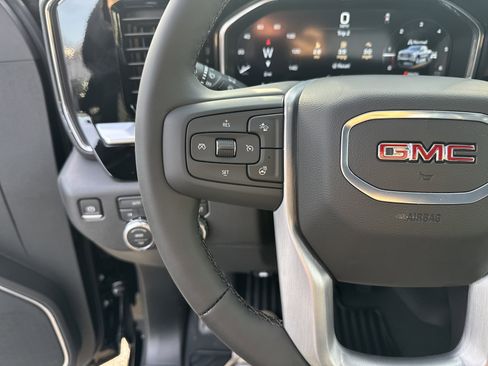 New 2026 GMC Sierra 1500 Elevation image 18