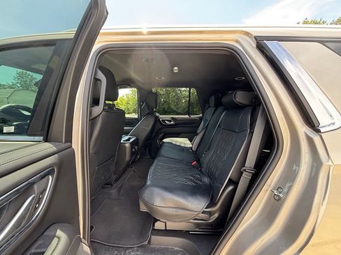Used 2023 Chevrolet Tahoe LS RWD image 14