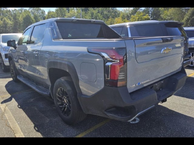 Used 2025 Chevrolet Silverado EV LT AWD/4WD image 5