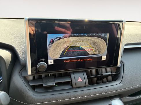 Used 2025 Toyota RAV4 LE image 27