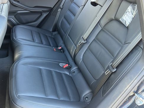 New 2026 Porsche Macan image 16