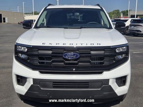New 2026 Ford Expedition Active RWD image 15