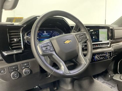 Certified 2025 Chevrolet Silverado 2500 LT w/ Convenience Package AWD/4WD image 14