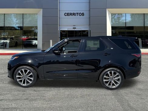 New 2025 Land Rover Discovery Dynamic SE image 8