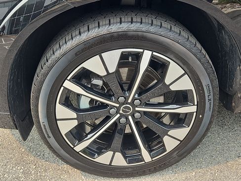 Used 2026 Volvo XC60 B5 Plus w/ Protection Package Premier AWD/4WD image 4