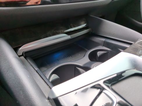 Certified 2023 BMW 530e w/ Premium Package image 18