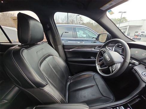 Used 2024 Jeep Grand Cherokee Overland w/ Trailer Tow Package image 10