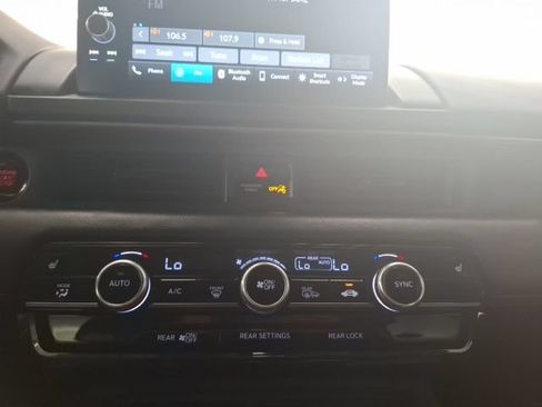 Certified 2024 Honda Pilot TrailSport image 30
