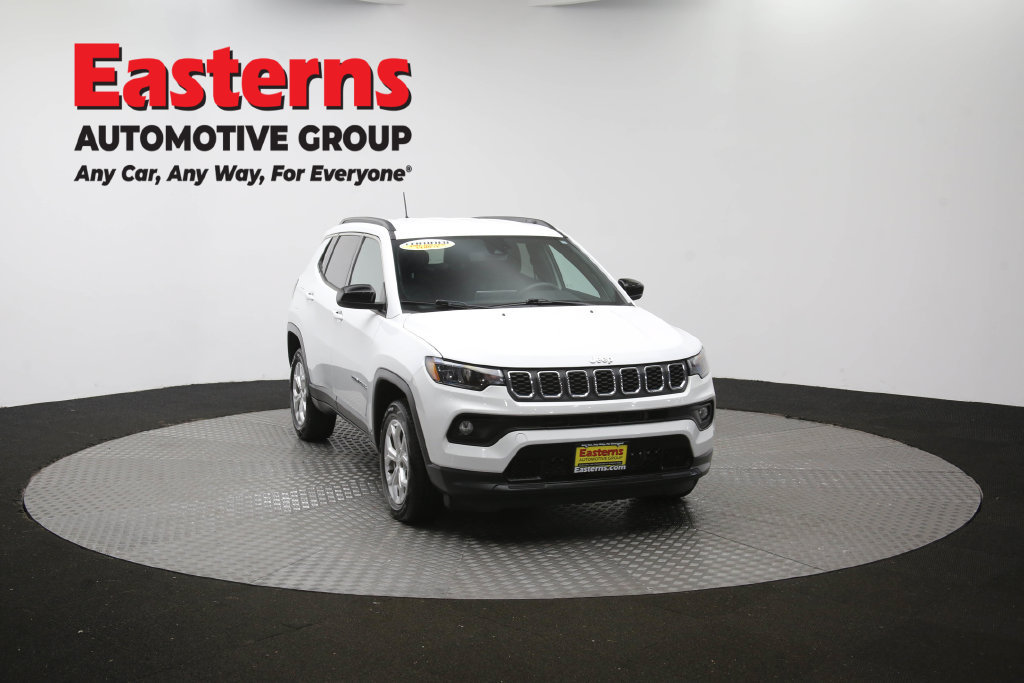 Used 2024 Jeep Compass Latitude AWD/4WD image 52
