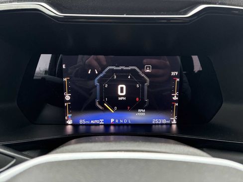 Used 2023 Chevrolet Colorado Z71 w/ Z71 Convenience Package 2 image 11