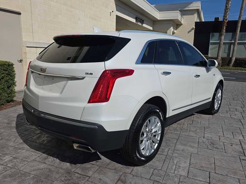 Used 2017 Cadillac XT5 FWD image 3