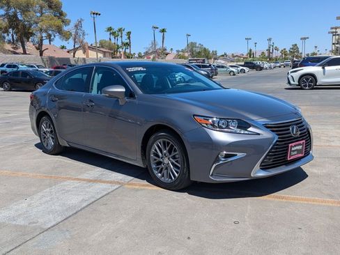 Used 2018 Lexus ES 350 w/ Navigation System Package FWD image 2