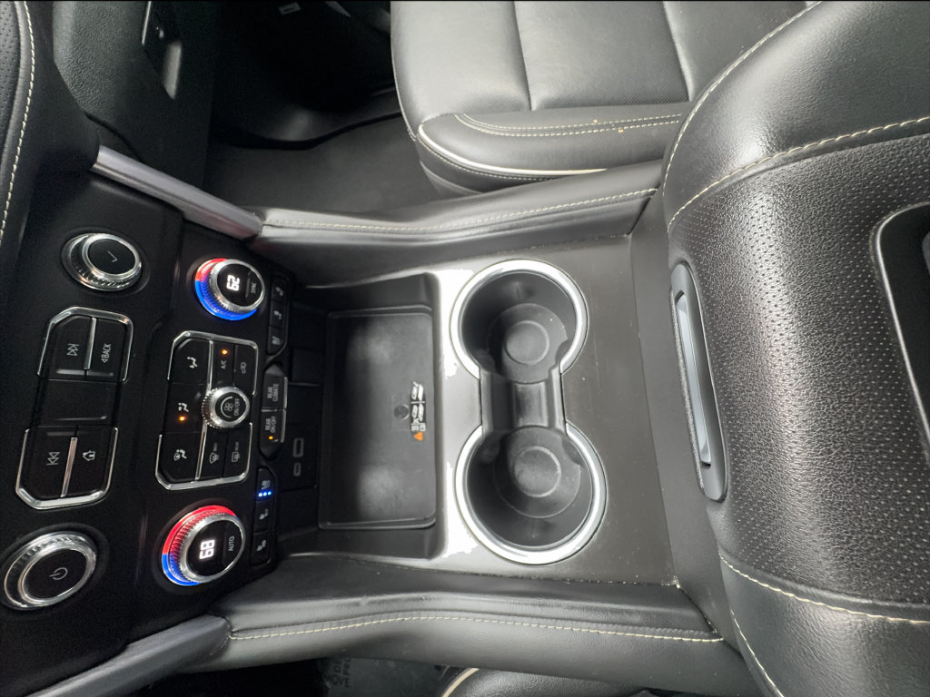 Used 2024 GMC Yukon SLT RWD image 47