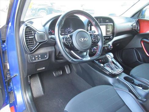 Used 2021 Kia Soul Turbo FWD image 17