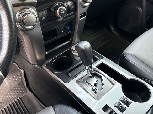 Used 2022 Toyota 4Runner SR5 Premium image 23