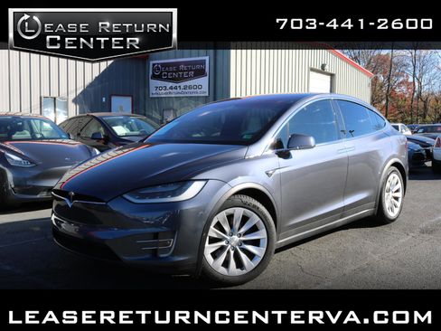 Used 2018 Tesla Model X 75D image 1