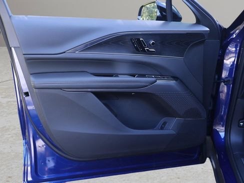 New 2026 Cadillac Lyriq Sport image 10