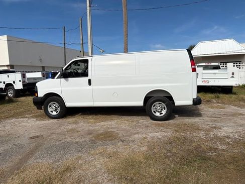 New 2025 Chevrolet Express 2500 Work Van 3D Cargo Van w/ Driver Convenience Package RWD image 8