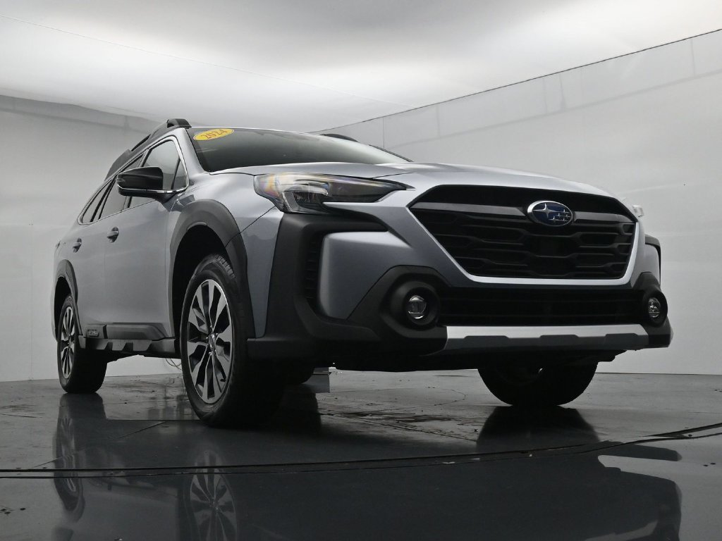 Used 2024 Subaru Outback Limited AWD/4WD image 32