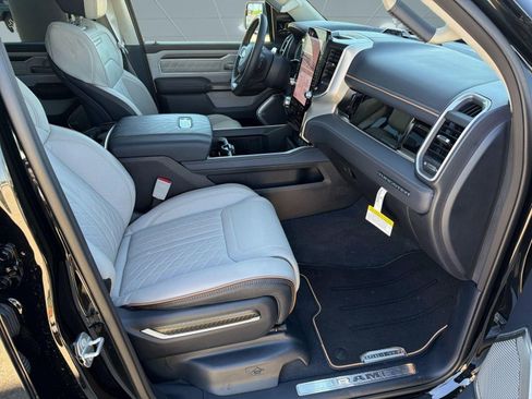 Certified 2025 RAM 1500 Tungsten AWD/4WD image 31