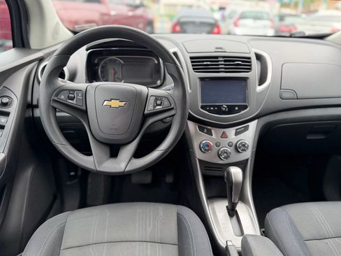 Used 2016 Chevrolet Trax LT AWD/4WD image 5