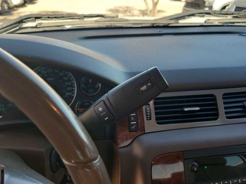 Used 2009 Chevrolet Silverado 1500 LTZ w/ White Diamond Edition image 17