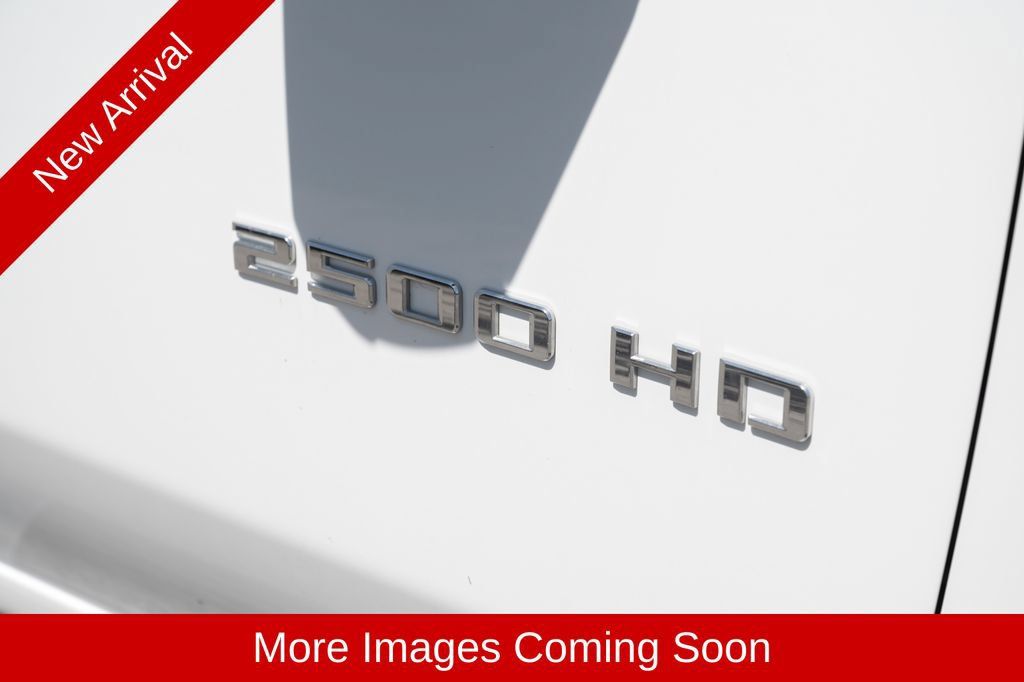 Used 2025 Chevrolet Silverado 2500 LT w/ Convenience Package AWD/4WD image 8