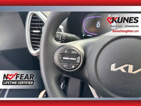 Used 2025 Kia Soul LX w/ LX Technology Package image 27