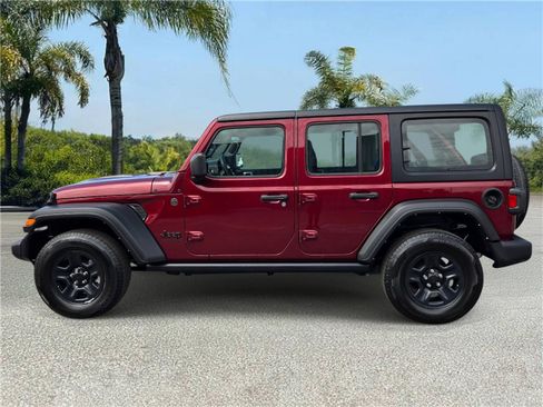 Used 2022 Jeep Wrangler Unlimited Sport AWD/4WD image 2