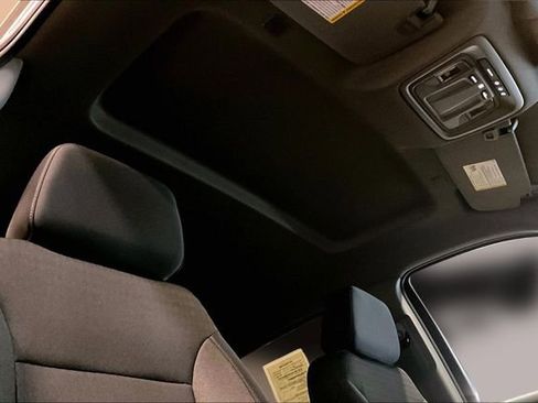 Used 2024 Chevrolet Silverado 1500 LT image 28