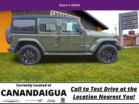Used 2021 Jeep Wrangler Unlimited Sahara w/ Dual Top Group AWD/4WD image 4