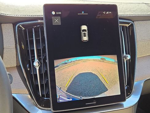 New 2026 Volvo XC90 B5 Core image 26