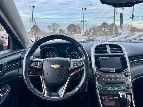 Used 2013 Chevrolet Malibu LT image 12