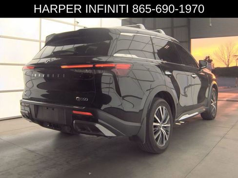 Used 2025 INFINITI QX60 Sensory w/ Vision Package image 3