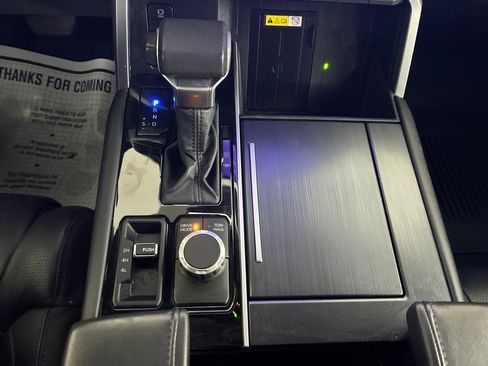 Used 2024 Toyota Tundra Platinum image 72