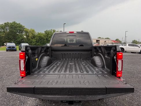 Used 2022 Ford F250 Lariat w/ Tremor Off-Road Package AWD/4WD image 18