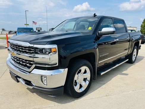 Used 2018 Chevrolet Silverado 1500 LTZ w/ Sport Package AWD/4WD image 32