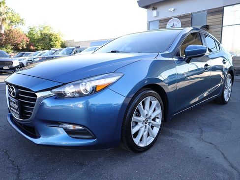 Used 2017 MAZDA MAZDA3 Touring w/ Popular Equipment Package FWD image 34